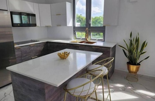 Miramar Apartment | The Garden Miramar 1 The best location ever