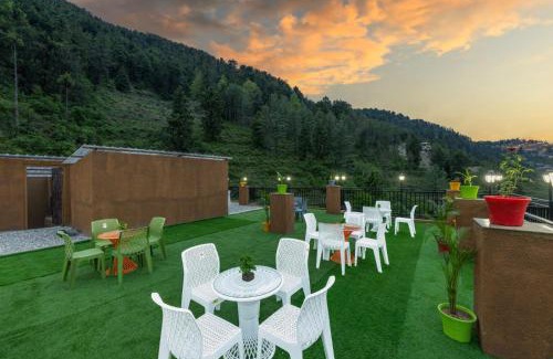 Fagu Hotel | The Garden Retreat I Open Air Multi Cuisine Restaurant l Stargaze Café l Balaju Banquet Hall l Sky Night Bonfire l Free Wi-Fi Connectivity l Charvi Retreat by Exotic Stays
