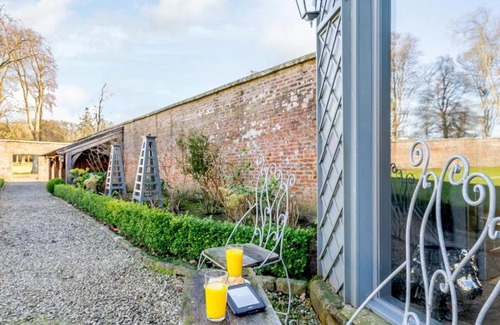 Laurencekirk House | The Garden Rooms