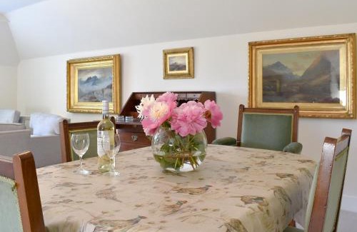 Forfar House | The Garden Suite