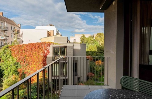 Prenzlauer Berg Apartment | The Garden Suites Apartment 3