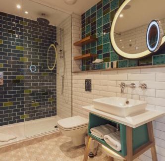 Manchester City Centre Hotel | The Gardens Hotel