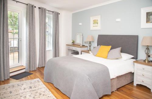 Mullinavat Hotel | The Garrandarragh Inn