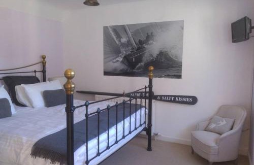 Itchenor House | The Gate Cottage