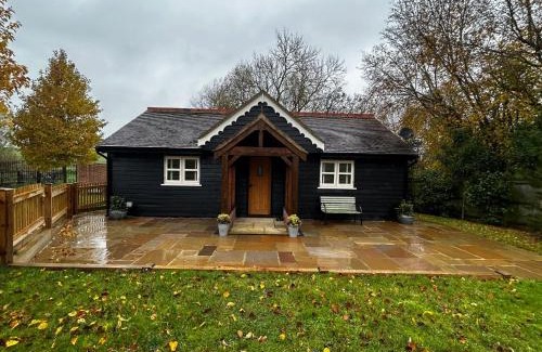 Howlett End House | The Gate Lodge