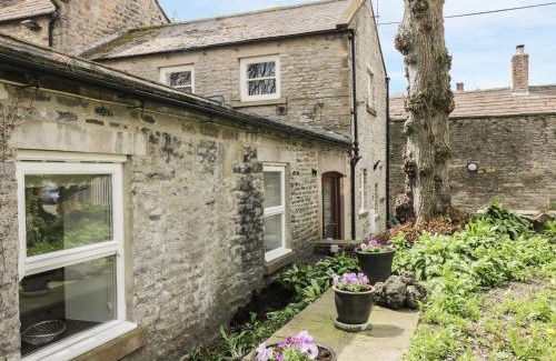 Middleham House | The Gatehouse