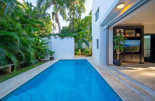 Paraiso Apartment | The Gates