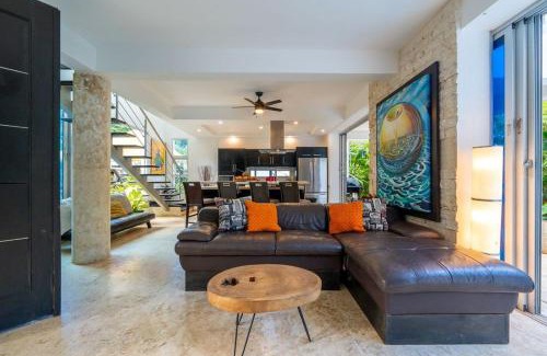 Paraiso Apartment | The Gates