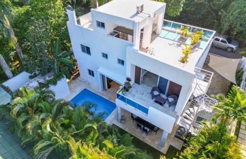 Paraiso Apartment | The Gates