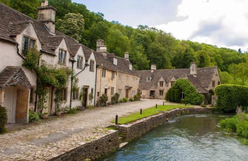 Castle Combe House | The Gates