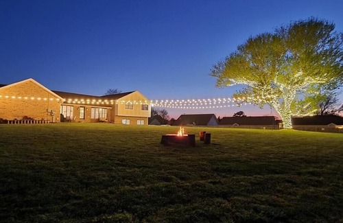 Clarksville House | The Gathering Place At Hilltop Acres