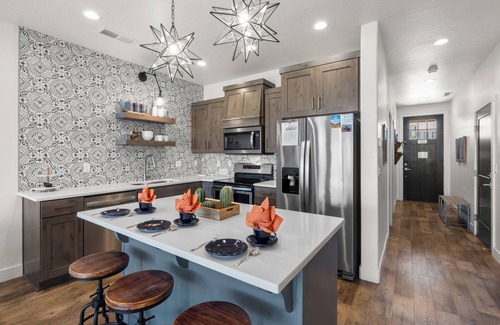 Washington Fields House | The Gathering Place | BBQ Grill | Resort Amenities | Family Friendly near St George