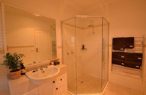 Port Fairy Apartment | The Gem on Bank st
