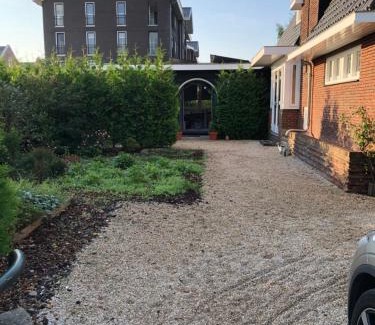 Aalsmeer Apartment | The Gentle Arch