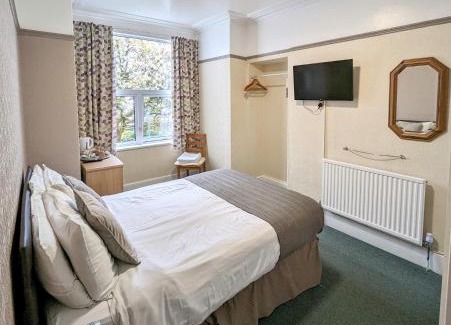 Barbican House | The George Guest House