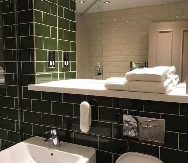 Brecon Hotel | The George Hotel Wetherspoon
