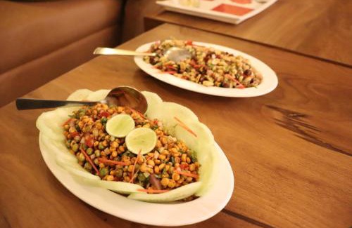 Kandaghat Hotel | The Ghungrees