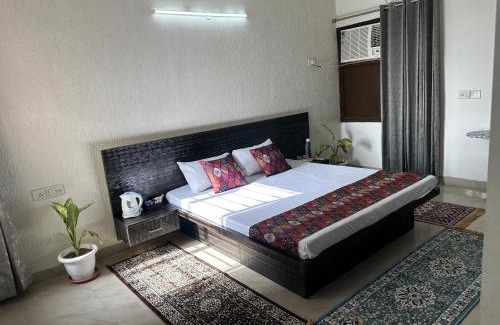 Sikandra Apartment | The Giri Nandani Stays Agra