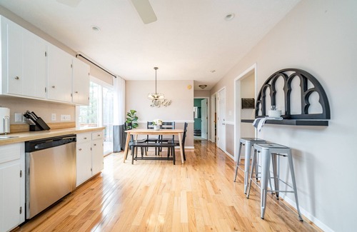 Lynchburg House | "The Giving House" Creekside Home Close to it All
