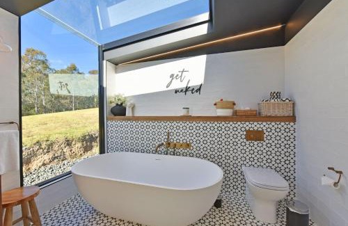 Mount View House | The Glass Ceiling 360 degree Mount View Hideaway