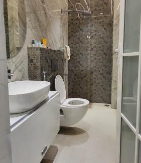 Allahabad Apartment | The Glass Home