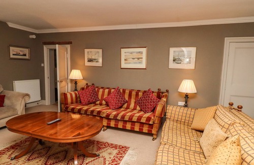 Sleaford Cottage | THE GLEBE, pet friendly, with hot tub in Burton Pedwardine