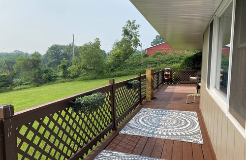 Cambra House | The Glen! Country living at its best, but close to amenities. n