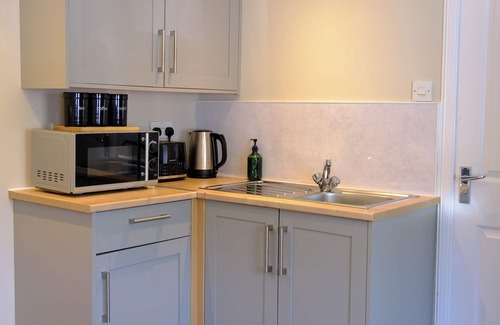 Inverness City Centre Hotel | The Glen Mhor Hotel and Uile-bheist Brewery & Distillery
