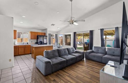 La Buena Vida House | The Glendale Pool House Oasis with Jacuzzi Golf Billiards