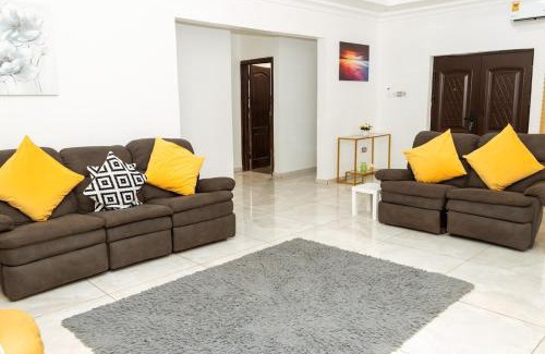 Adenta Apartment | The Glenn House