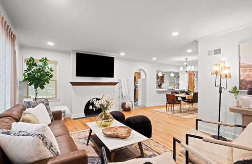 Mission House | The Glenwood - Reimagined Ranch in Mission, KS