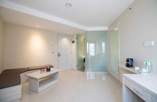 Tomang Apartment | The Gloria Suites Grogol