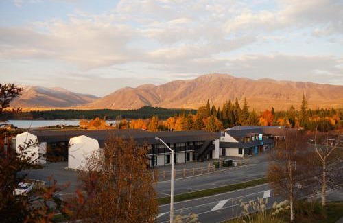 Lake Tekapo Hotel | The Godley Hotel