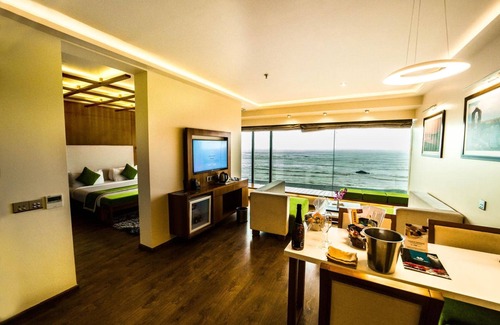 Daman Hotel | The Gold Beach Resort