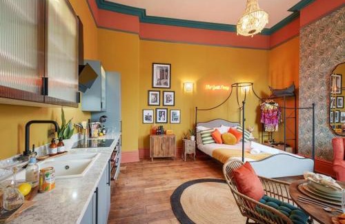 Bristol Old City Apartment | The Gold Penny studio apartment at The Bank of England