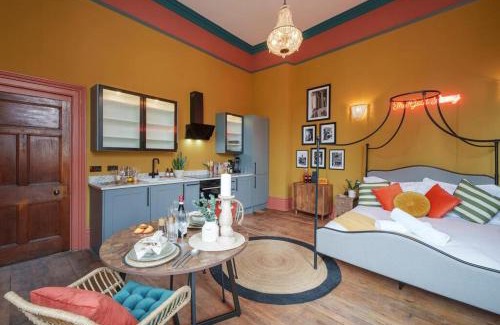 Bristol Old City Apartment | The Gold Penny studio apartment at The Bank of England