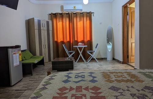 Accra House | The Golden Apple Guest House