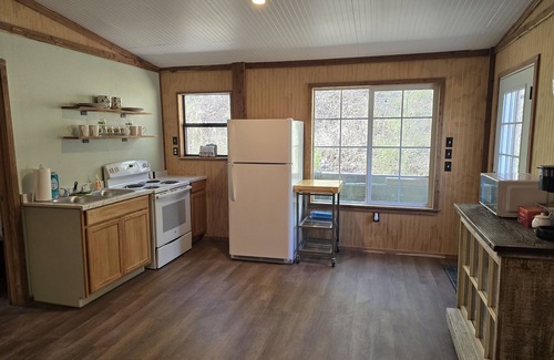 Board Camp Cabin | The Golden Eagle Cabin