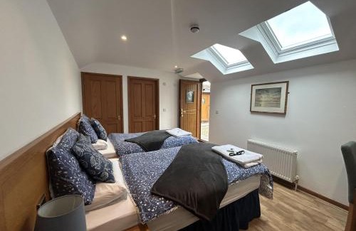 Tatworth House | The Golden Fleece