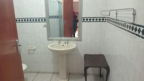 Balfour House | The Golden Palace Guesthouse