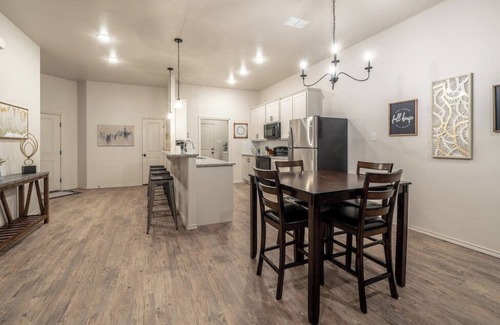 North by Northwest House | The Golden Paradise 2BR 2BA New Construction