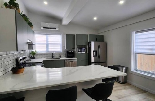 Sombra House | The Golden Place In Sombra