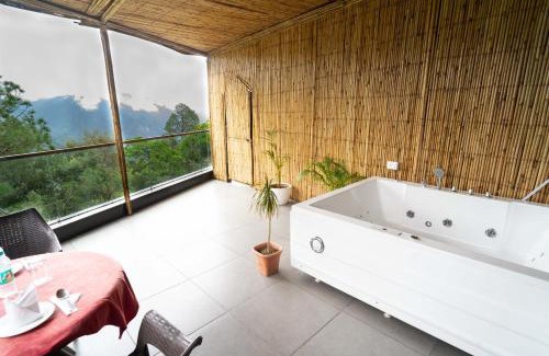 Smanora Range Hotel | The Golden Sunrise Hotel