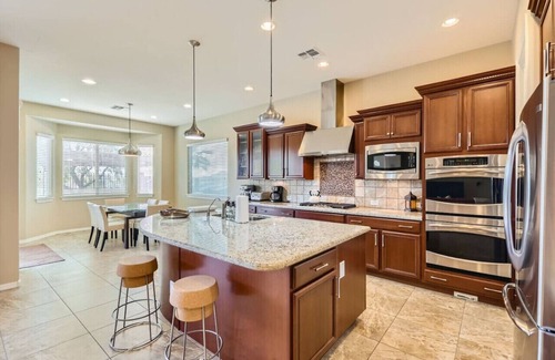 Montecito in Estrella House | The Good Life + Putting Green + Spool