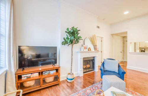 Historic District - North Apartment | The Goose Getaway