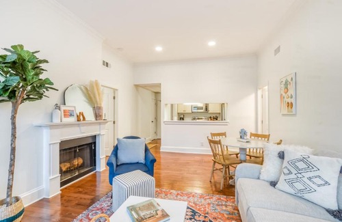 Historic District - North Apartment | The Goose Getaway