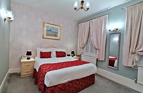 Rochester Hotel | The Gordon House Hotel