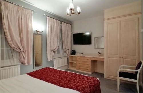 Rochester Hotel | The Gordon House Hotel
