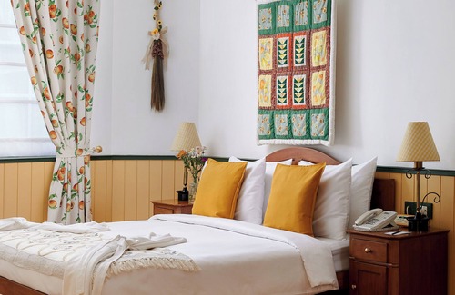 Wellington Pier Hotel | The Gordon House Hotel