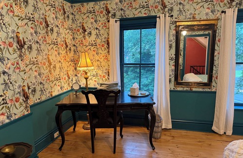 Seneca Falls Villa | The Gould Residence & The Knapp Retreat